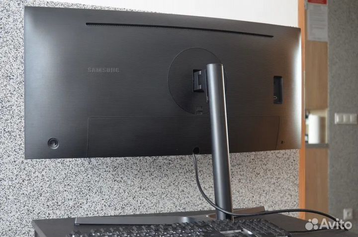 Монитор Samsung 34' (100гц, 21:9, изогнутый)
