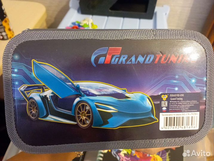 Пенал школьный новый