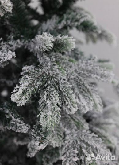 Елка литая заснеженная