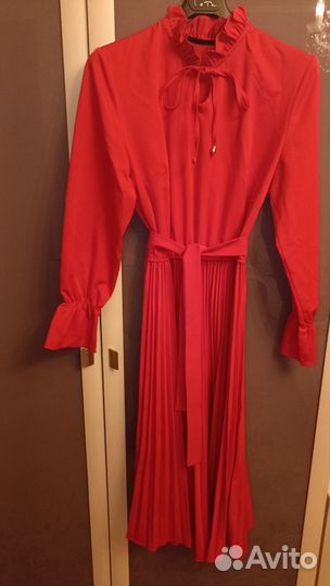 Платье красное 44 размер в отличном состоянии