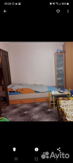 Кровать с бортиком и матрасом