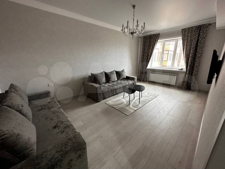 2-к. квартира, 70 м², 8/9 эт.