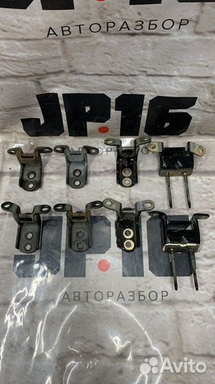 Петля двери задняя правая Infiniti Fx35 S50 VQ35DE