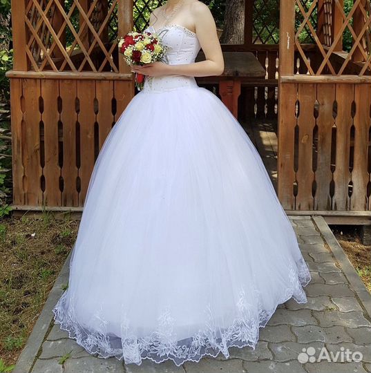 Свадебное платье