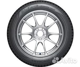 Yokohama BluEarth Winter V906 245/40 R18 97W