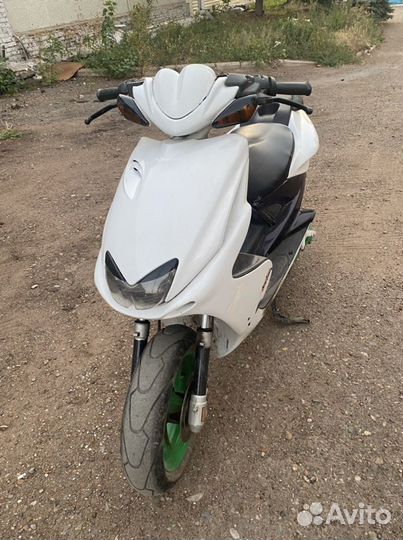 Yamaha aerox 100