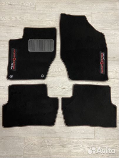 Новые текстильные ковры Citroen DS4