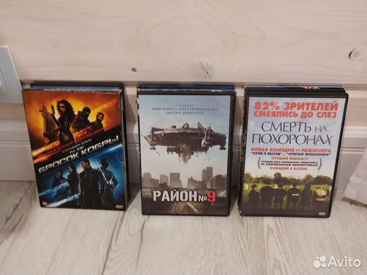 DVD диски с фильмами 14 шт