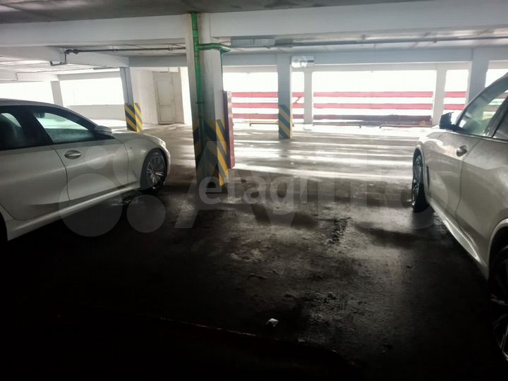 Машиноместо, 15 м²