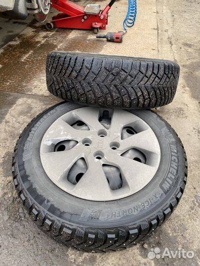 Michelin X-Ice North 4 185/65 R15 92T