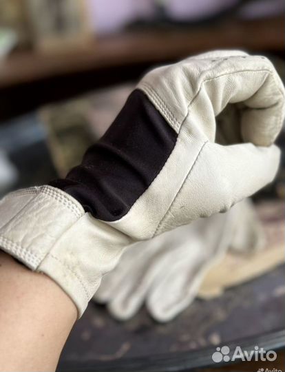 Перчатки Италия весна