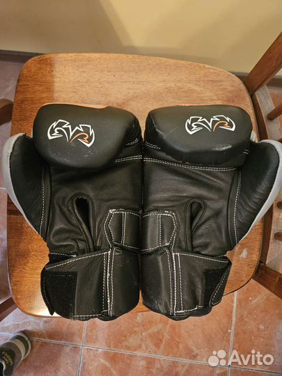 Боксерские перчатки 14 oz Rival