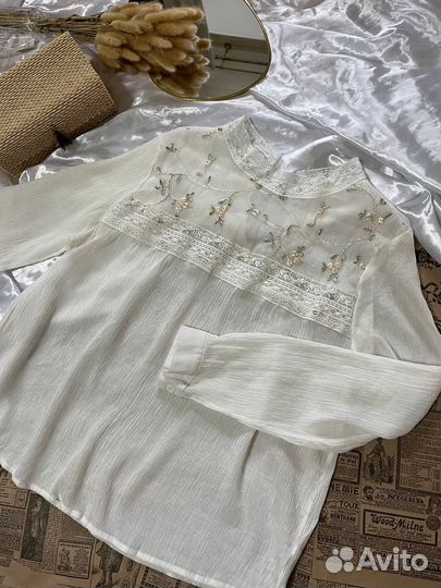 Блуза с вышивкой