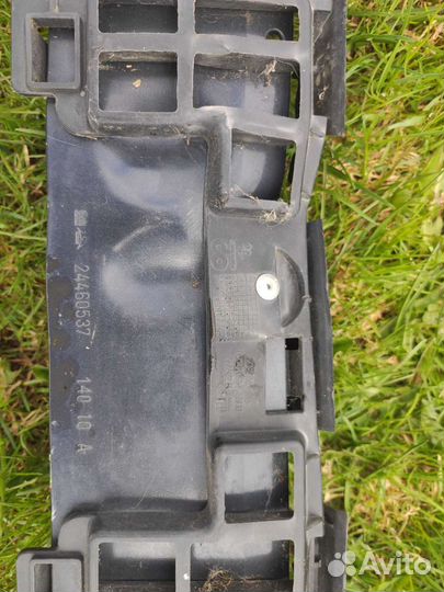 Усилитель бампера Опель Астра