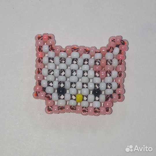 Фигурка Hello Kitty из бисера