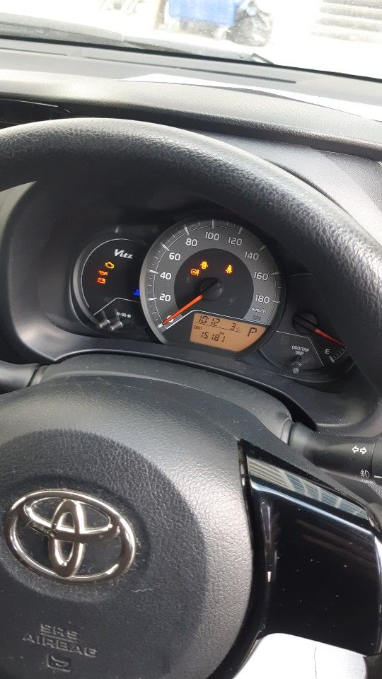 Toyota Vitz: фото владельца