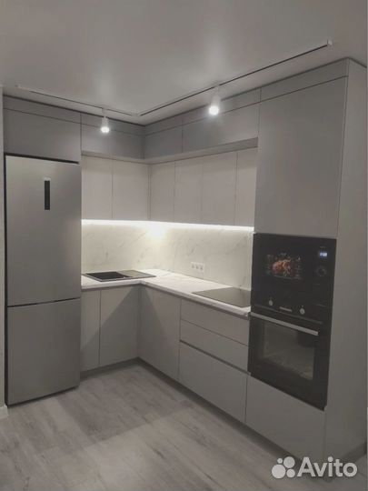 Кухонный гарнитур угловой