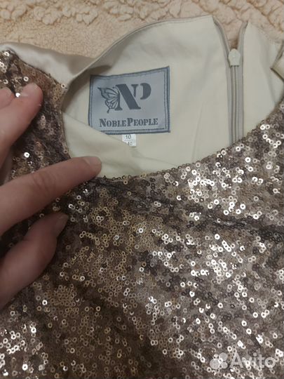 Платье праздничное