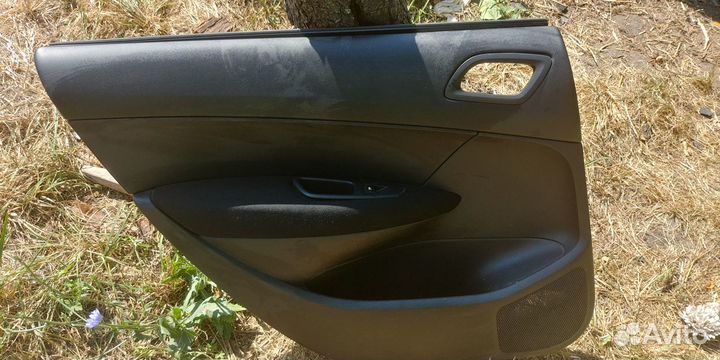 Запчасти на peugeot 308