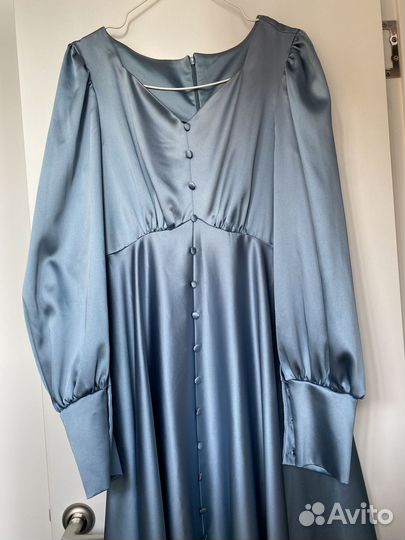 Голубое вечернее платье миди