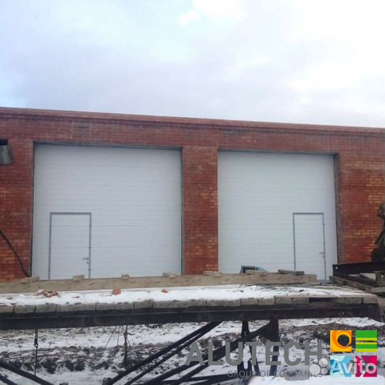 Гаражные ворота alutech