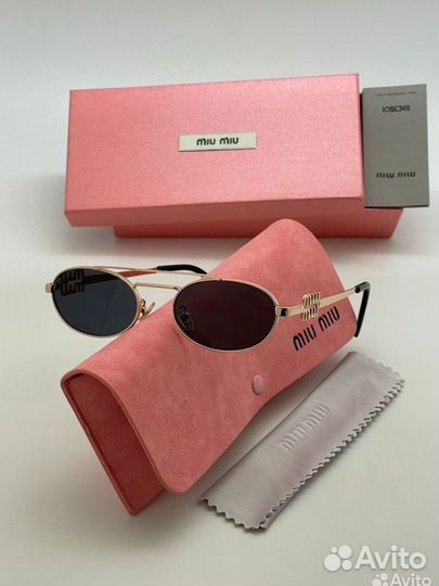 Солнцезащитные очки miu miu