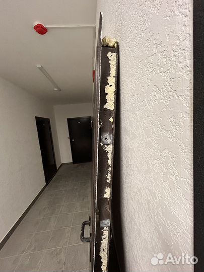 Дверь входная металлическая