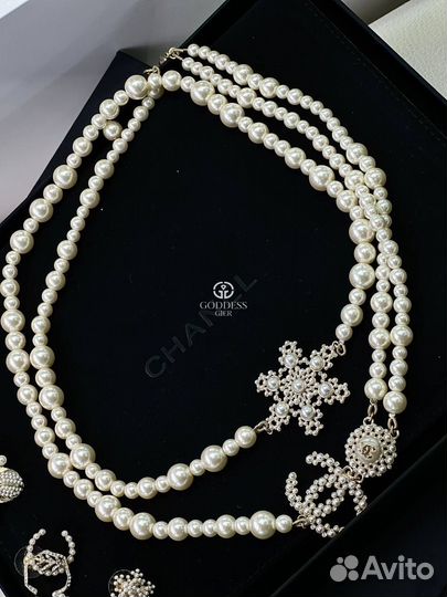 Бусы и серьги chanel