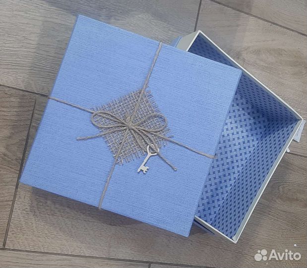 Коробка подарочная