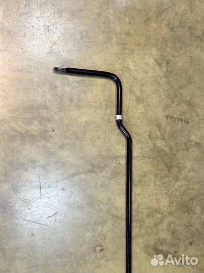 Стабилизатор задний Nissan X-Trail T30 562308h510