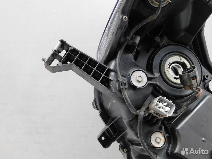 Фара левая Toyota Land Cruiser Prado