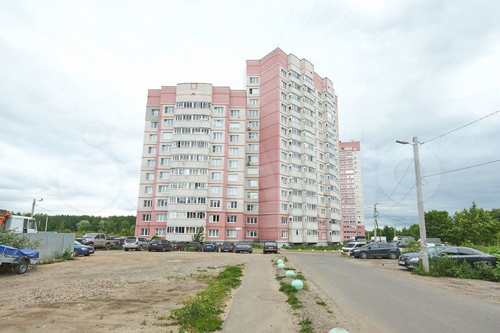 2-к. квартира, 65 м², 6/10 эт.