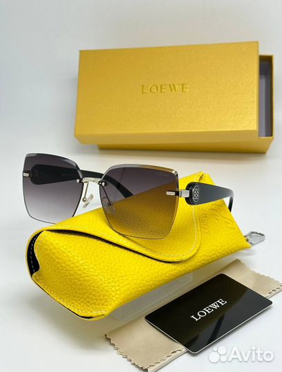 Солнцезащитные очки женские loewe