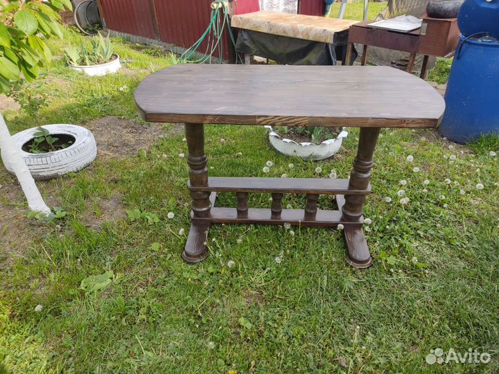 Кухонный стол