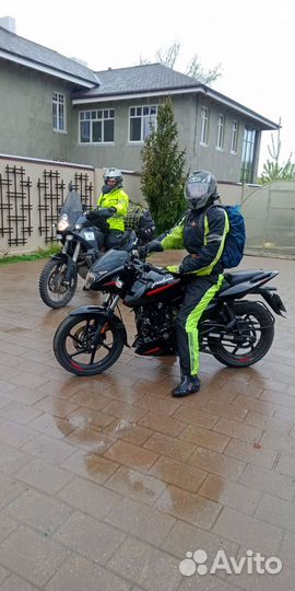 Мотоцикл Bajaj pulsar 180