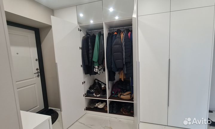 Шкаф распашной