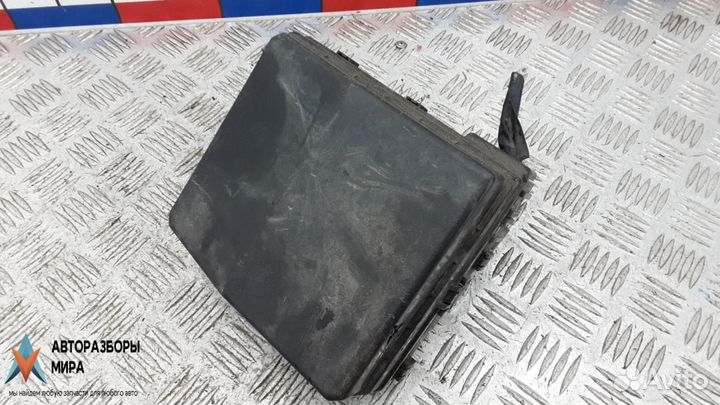 Блок предохранителей Mitsubishi Outlander 2 2007