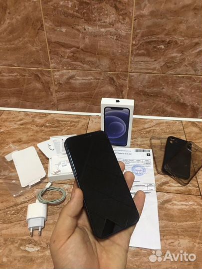 iPhone 12 64GB M-RU/A