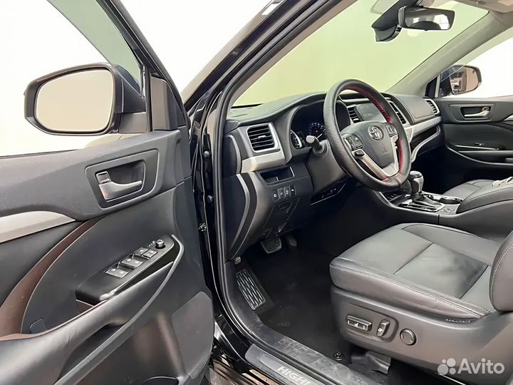 Toyota Highlander 2.0 AT, 2020, 70 000 км