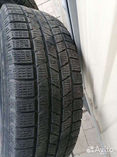 Pirelli Powergy 215/65 R16
