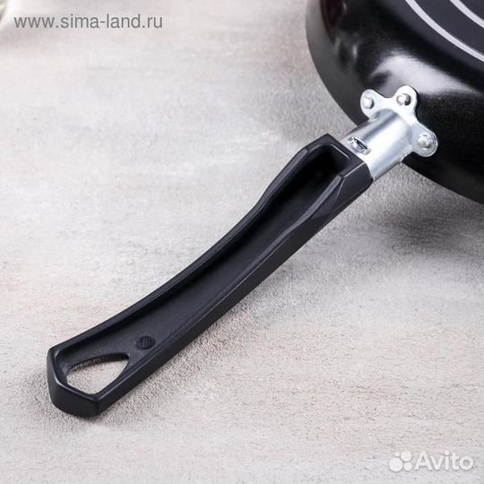 Сковорода Consul, d28 см, пластиковая крышка, стек