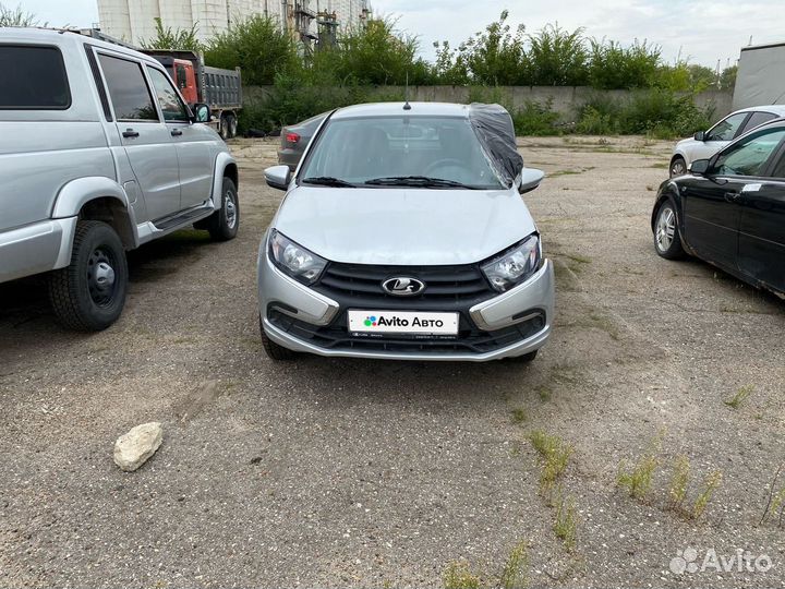 LADA Granta 1.6 МТ, 2023, битый, 50 000 км