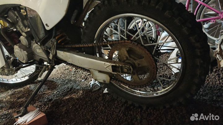 Эндуро Red Bull R8