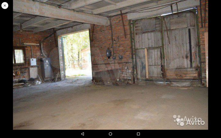 Машиноместо, > 30 м²