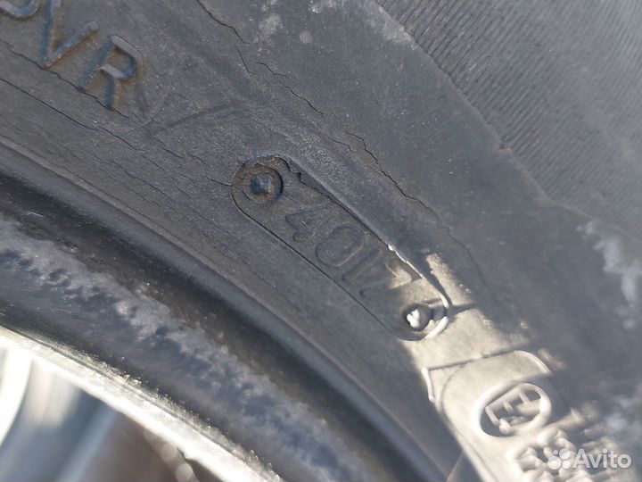 Toyo Observe X-10 225/65 R17