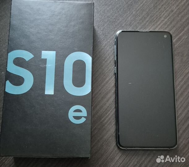 Samsung Galaxy S10e, 6/128 ГБ