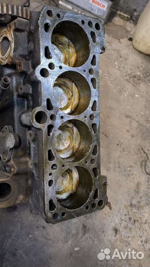 Блок двигателя 1.8 SF 026103021B