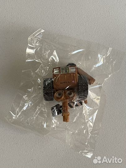 Фигурка робота Валли Wall-e из киндера