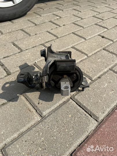 Опора кпп Polo Sedan