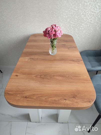 Кухонный стол